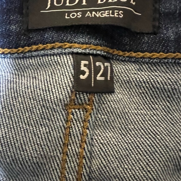 JUDY BLUE CLASSIC SLIM FIT JEANS  MEDIUM BLUE. GREAT CONDITION SIZE 5/27 - Picture 10 of 16
